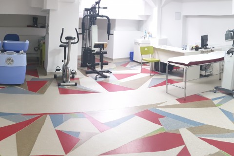 10 sedinte Kinetoterapie + 10 sedinte Fizioterapie