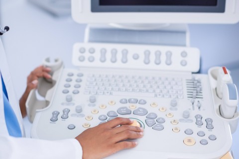 Pachet endocrinologie (consultație și ecografie de tiroidă)